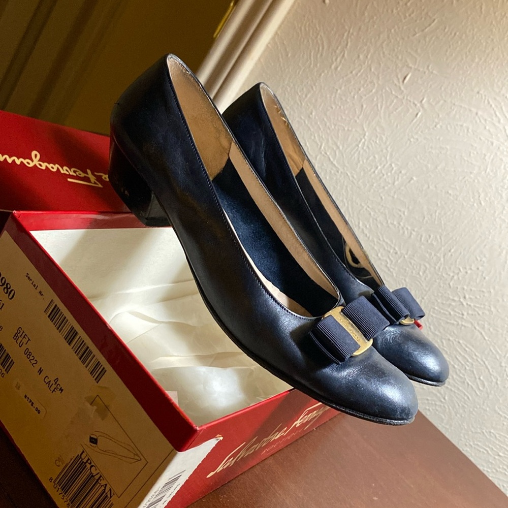Blue gently used women’s heels